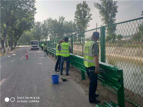 高速圍欄、護(hù)欄項(xiàng)目